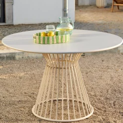 CASA Mesas De Jardín|Rafael Mesa Beis